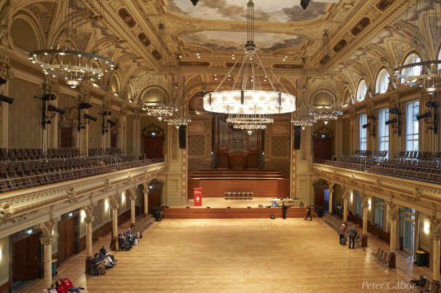 2_Grosser_Saal_Gabor